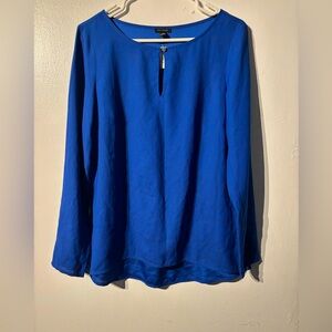 Ann Taylor Blue Long Sleeve Blouse Zip Neck Size M
(685)